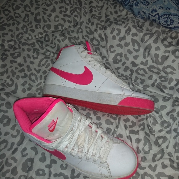 light pink nike high tops